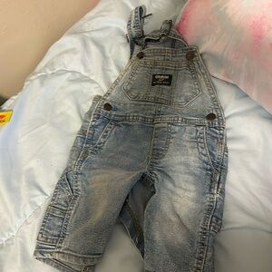 Oshkosh boys overalls 3M.
